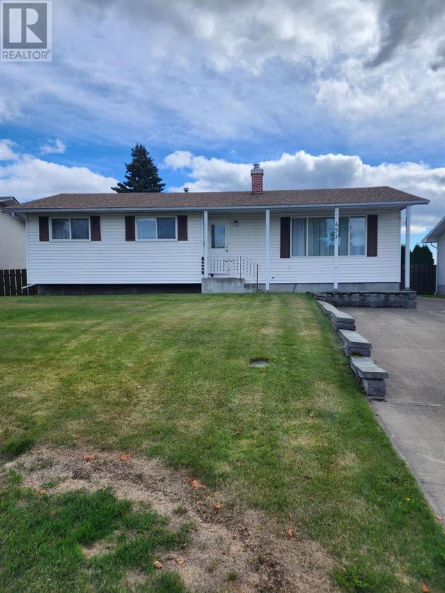 632 Otter Crescent, House detached with 4 bedrooms, 2 bathrooms and null parking in Prince George BC | Card Image