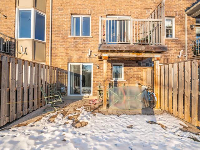 700 Wendy Culbert Cres, Townhouse with 3 bedrooms, 4 bathrooms and 1 parking in Newmarket ON | Image 25