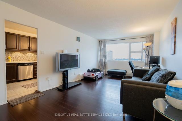 2506 - 725 Donmills Rd, Condo with 2 bedrooms, 1 bathrooms and 1 parking in Toronto ON | Image 9