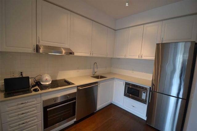 301 - 7 Kenaston Gdns, Condo with 2 bedrooms, 2 bathrooms and 1 parking in Toronto ON | Image 2