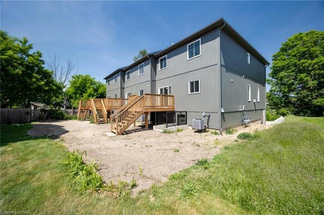 151 Moffatt Street, House attached with 3 bedrooms, 2 bathrooms and 3 parking in St. Catharines ON | Image 28