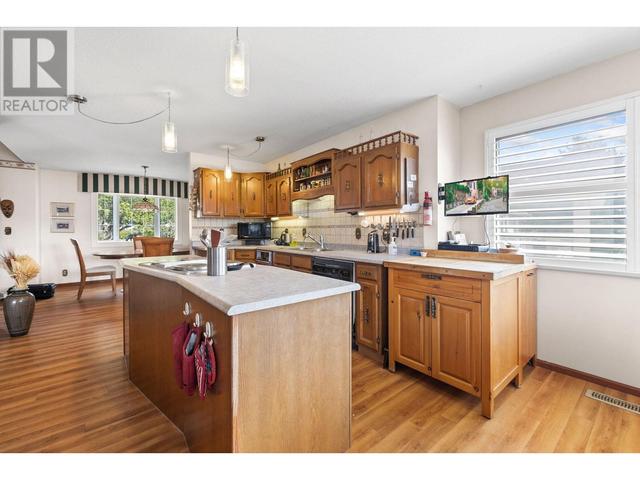 3219 Sunset Place, House detached with 4 bedrooms, 3 bathrooms and 4 parking in West Kelowna BC | Image 14