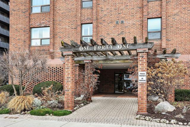 402 - 141 Church St, Condo with 2 bedrooms, 2 bathrooms and 1 parking in St. Catharines ON | Image 1