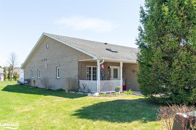 134 Meadow Lane, House attached with 2 bedrooms, 2 bathrooms and 2 parking in Wasaga Beach ON | Image 36
