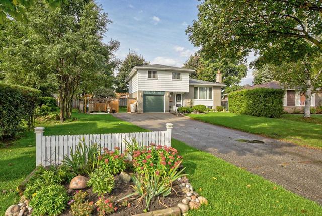 24 Curtiss Crt, House detached with 4 bedrooms, 2 bathrooms and 5 parking in Barrie ON | Image 1