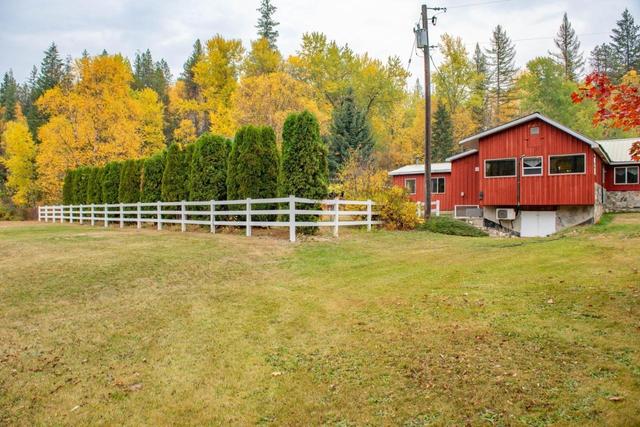 120 Rosebud Lake Road, House detached with 2 bedrooms, 1 bathrooms and null parking in Central Kootenay G BC | Image 18