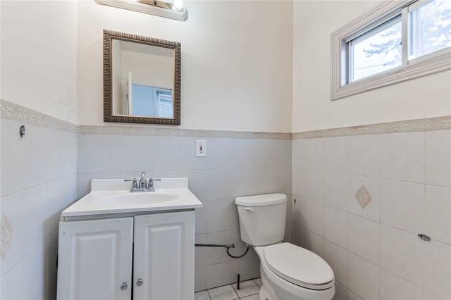 1534 Dufferin St, House semidetached with 3 bedrooms, 3 bathrooms and 2 parking in Toronto ON | Image 15