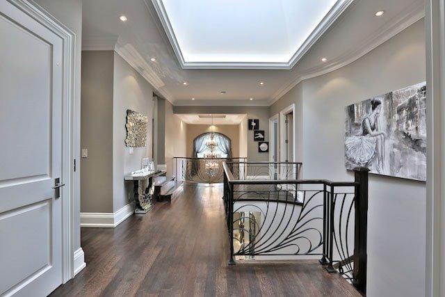 104 Upper Canada Dr, House detached with 4 bedrooms, 7 bathrooms and 4 parking in Toronto ON | Image 14