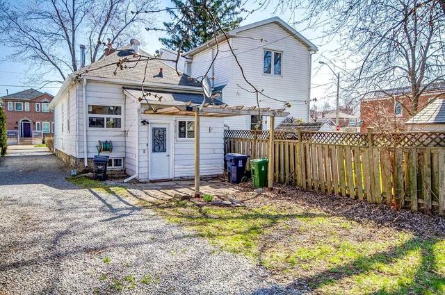 304 Westlake Ave, House detached with 2 bedrooms, 1 bathrooms and 2 parking in Toronto ON | Image 15