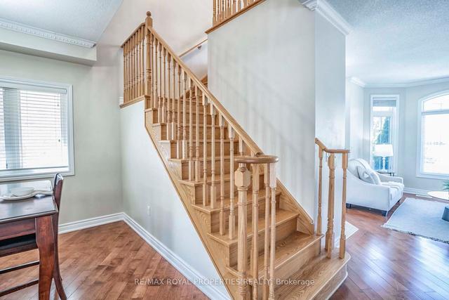 36 Beebe Cres, House detached with 4 bedrooms, 4 bathrooms and 4 parking in Markham ON | Image 10