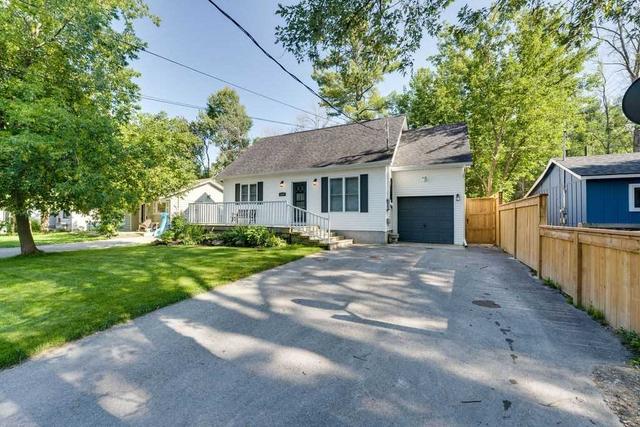 1147 Stoney Point Rd, House detached with 3 bedrooms, 2 bathrooms and 5 parking in Innisfil ON | Image 12