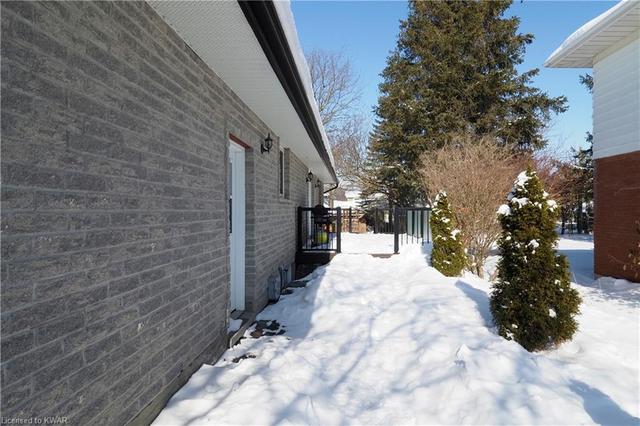 118 First Street W, House detached with 3 bedrooms, 2 bathrooms and null parking in Woolwich ON | Image 37