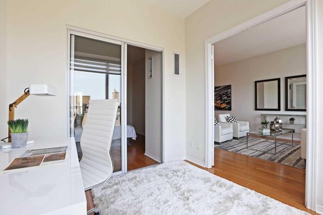 2015 - 7 King St E, Condo with 2 bedrooms, 2 bathrooms and 1 parking in Toronto ON | Image 14