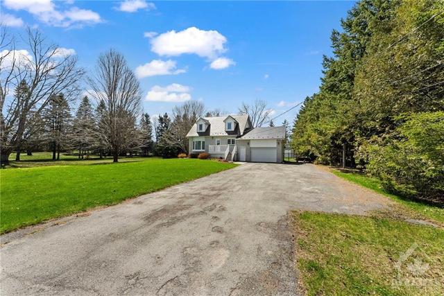 430 Johnston Road, House detached with 3 bedrooms, 3 bathrooms and 6 parking in North Grenville ON | Image 27
