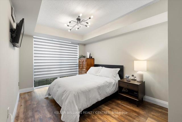 204 - 15 Michael Power Pl, Condo with 1 bedrooms, 2 bathrooms and 1 parking in Toronto ON | Image 2
