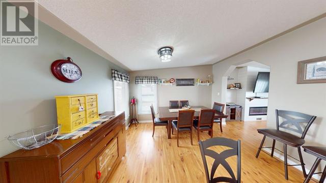 401 9 Avenue, House other with 3 bedrooms, 1 bathrooms and 6 parking in Bassano AB | Image 10