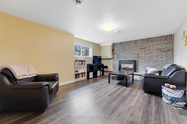 41 Simcoe St, House detached with 3 bedrooms, 2 bathrooms and 3 parking in Orillia ON | Image 4