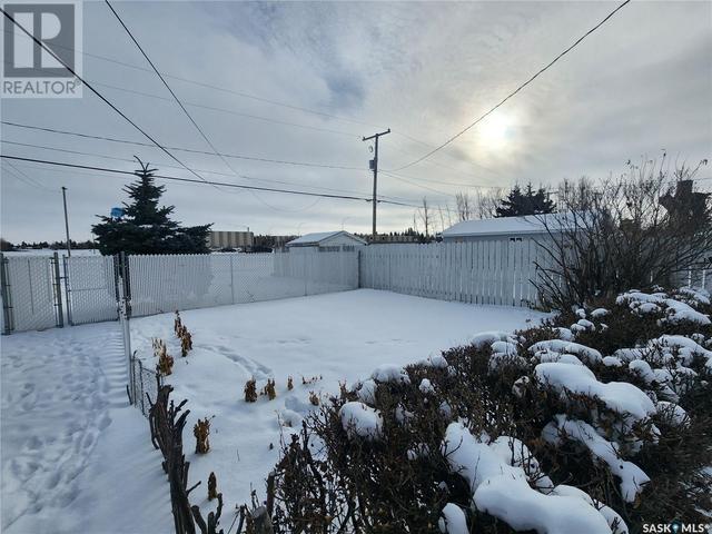 1032 Main Street, House detached with 2 bedrooms, 1 bathrooms and null parking in Melville SK | Image 15