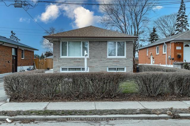 140 Crocus Dr, House detached with 3 bedrooms, 2 bathrooms and 2 parking in Toronto ON | Image 1