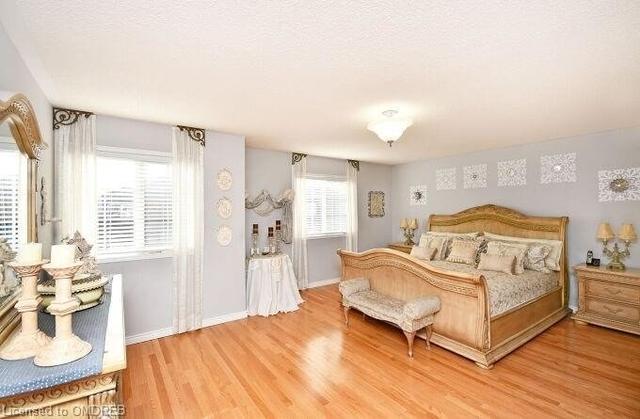 7 Vintage Gate, House detached with 4 bedrooms, 5 bathrooms and 6 parking in Brampton ON | Image 8