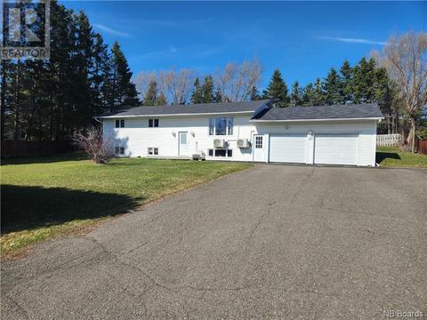 92 Dominique Street, House detached with 5 bedrooms, 2 bathrooms and null parking in Grand Falls NB | Card Image