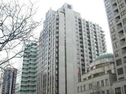 902 - 85 Bloor St E, Condo with 2 bedrooms, 2 bathrooms and 1 parking in Toronto ON | Image 1