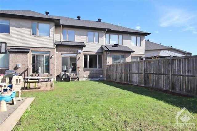 1132 Tischart Crescent, Townhouse with 3 bedrooms, 3 bathrooms and 3 parking in Ottawa ON | Image 30