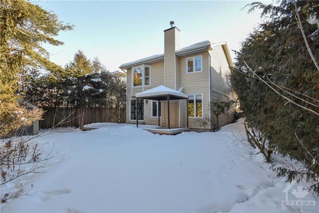 68 Hawley Crescent, House detached with 3 bedrooms, 2 bathrooms and 3 parking in Ottawa ON | Image 23