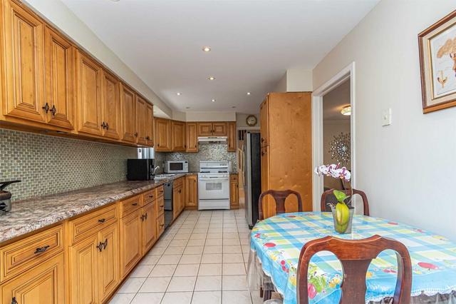 3 Cartier Cres, House detached with 3 bedrooms, 4 bathrooms and 6 parking in Hamilton ON | Image 7