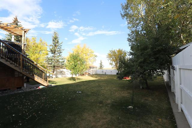 586 Thistle Crescent, House detached with 4 bedrooms, 3 bathrooms and 4 parking in Improvement District No.  4 Waterton AB | Image 43