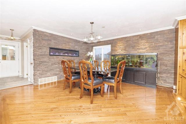 3255 Sarsfield Road, House detached with 3 bedrooms, 3 bathrooms and 8 parking in Ottawa ON | Image 8