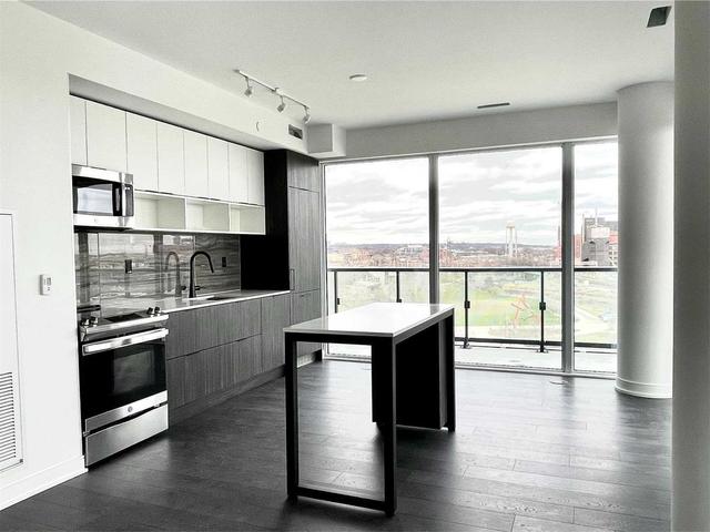 s805 - 180 Mill St, Condo with 3 bedrooms, 2 bathrooms and 1 parking in Toronto ON | Image 1