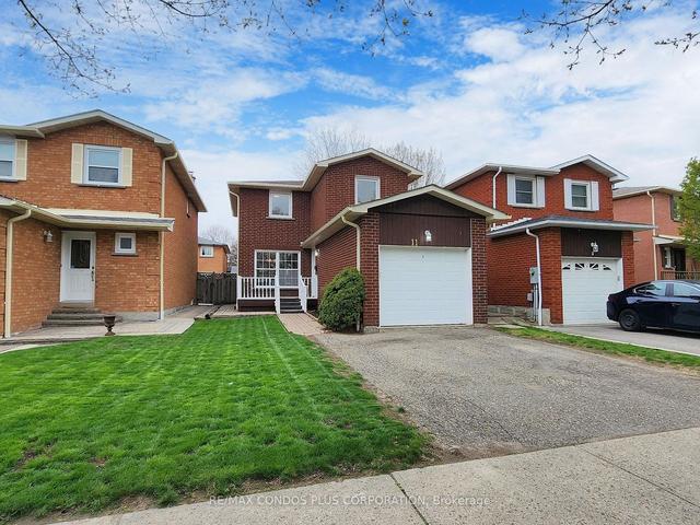11 Cashel St, House detached with 3 bedrooms, 3 bathrooms and 3 parking in Brampton ON | Image 1