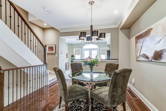 23 Leaves Terr, House attached with 3 bedrooms, 3 bathrooms and 2 parking in Toronto ON | Image 37