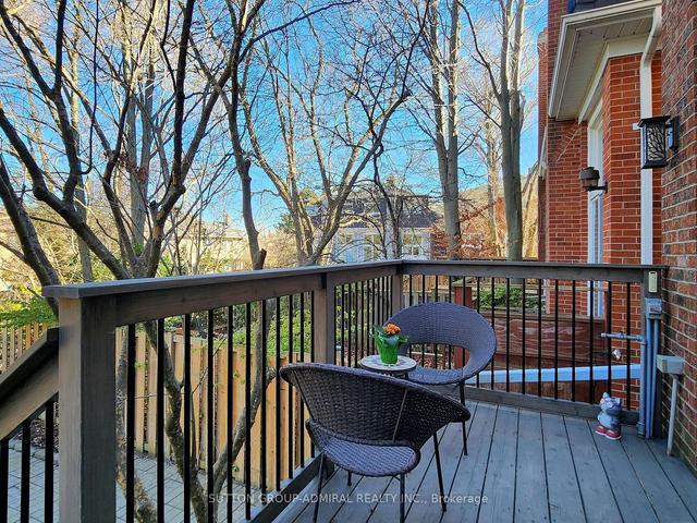 171 Hidden Tr, House semidetached with 3 bedrooms, 3 bathrooms and 4 parking in Toronto ON | Image 9