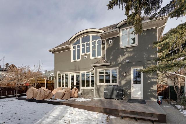 2615 12 Avenue Nw, House detached with 5 bedrooms, 4 bathrooms and 3 parking in Calgary AB | Image 47