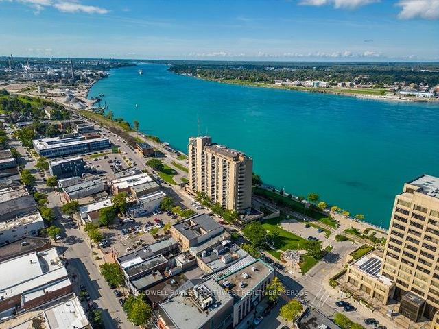 1407 - 155 Front St N, Condo with 2 bedrooms, 1 bathrooms and 1 parking in Sarnia ON | Image 1