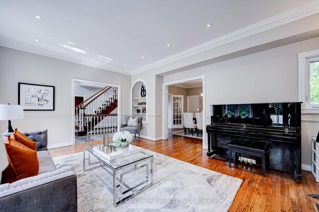 27 Manorcrest Dr, House detached with 5 bedrooms, 7 bathrooms and 9 parking in Toronto ON | Image 37