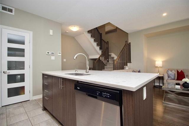 315 Chaperal Private Pt, House attached with 2 bedrooms, 2 bathrooms and 1 parking in Ottawa ON | Image 9