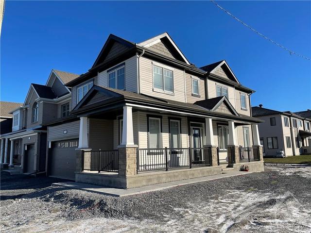496 Alcor Terrace, House detached with 4 bedrooms, 3 bathrooms and 4 parking in Ottawa ON | Image 2