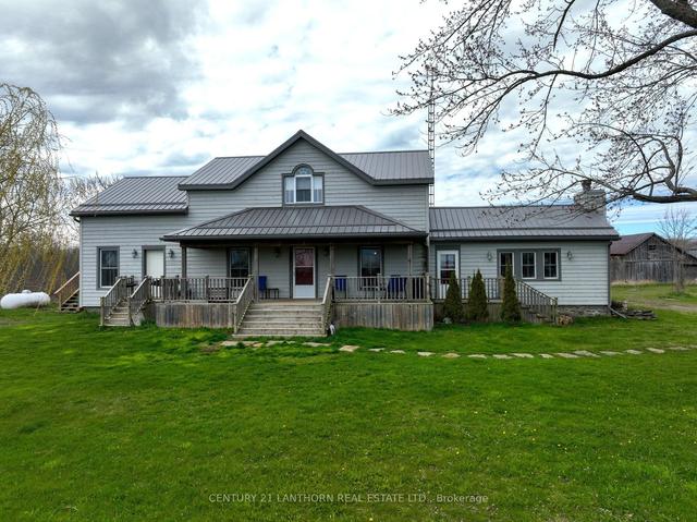 757 Royal Rd, House detached with 3 bedrooms, 3 bathrooms and 6 parking in Prince Edward County ON | Image 1