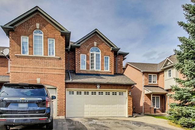 20 Cedarcrest Cres, House attached with 3 bedrooms, 4 bathrooms and 6 parking in Richmond Hill ON | Image 1