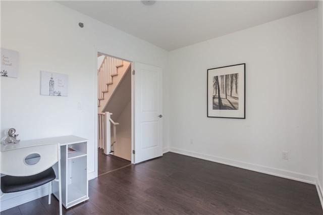 th12 - 175 Bonis Ave, Townhouse with 3 bedrooms, 3 bathrooms and 2 parking in Toronto ON | Image 5