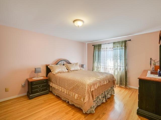 29 Silversted Dr, House attached with 4 bedrooms, 4 bathrooms and 4 parking in Toronto ON | Image 10