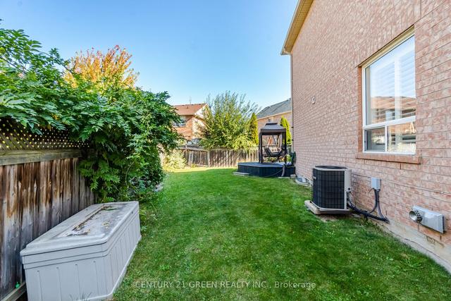 809 Johnson Hts, House attached with 3 bedrooms, 3 bathrooms and 2 parking in Milton ON | Image 35