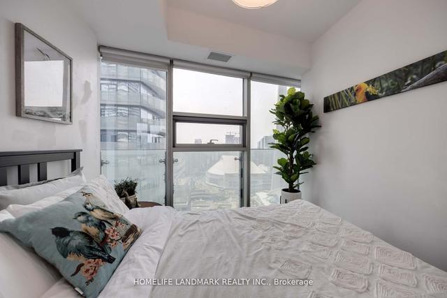 3806 - 14 York St, Condo with 2 bedrooms, 1 bathrooms and 1 parking in Toronto ON | Image 10