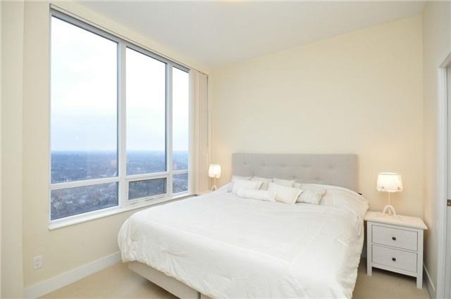 ph08 - 28 Linden St, Condo with 2 bedrooms, 2 bathrooms and 1 parking in Toronto ON | Image 3
