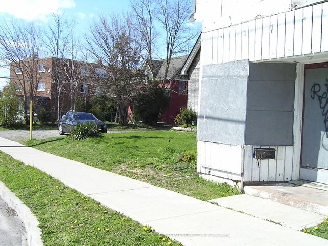 189-191 Queenston St, House detached with 0 bedrooms, 0 bathrooms and 8 parking in St. Catharines ON | Image 3