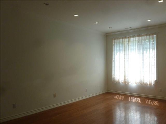 515 - 11 Everson Dr, Townhouse with 3 bedrooms, 3 bathrooms and 1 parking in Toronto ON | Image 4