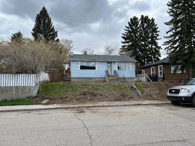3407 Centre A Street Ne, House detached with 3 bedrooms, 2 bathrooms and 2 parking in Calgary AB | Image 2